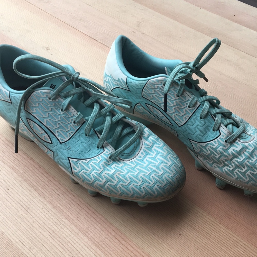 Cleats - Picture 2 of 5